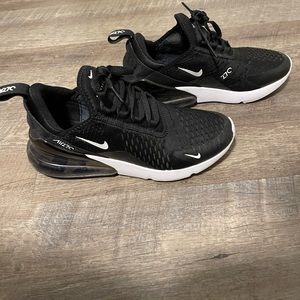 Nike Air Max 270 size 7.5 black